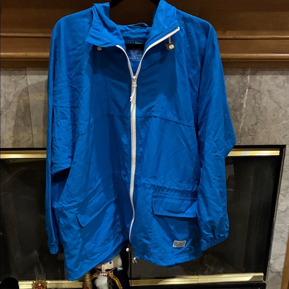 L.L. Bean Women's Vibrant Hooded Blue Nylon Jacket